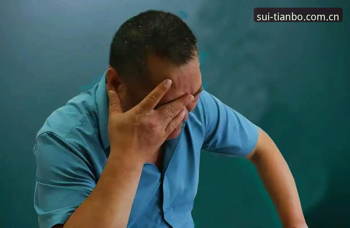 名记对喷与公开反驳：罗马诺的“真实性”同爱德华兹的“商业逻辑”哪个更接近足球转会的本质？
